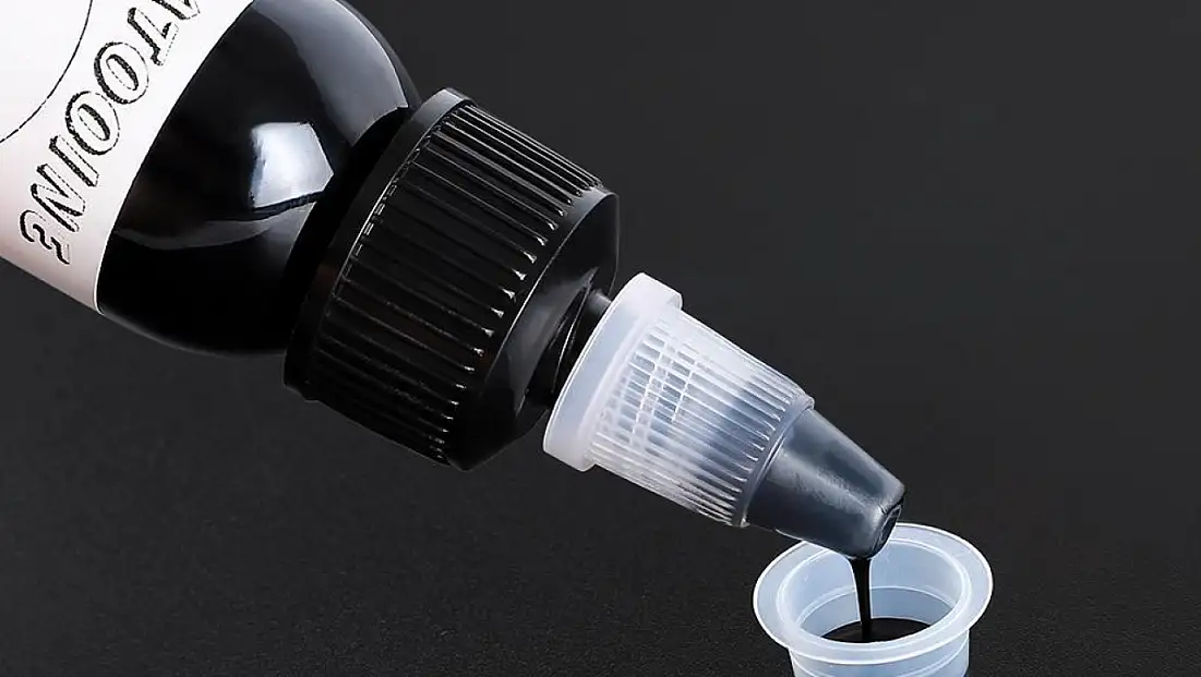 Dövme mürekkebi vücutta dolaşıyor