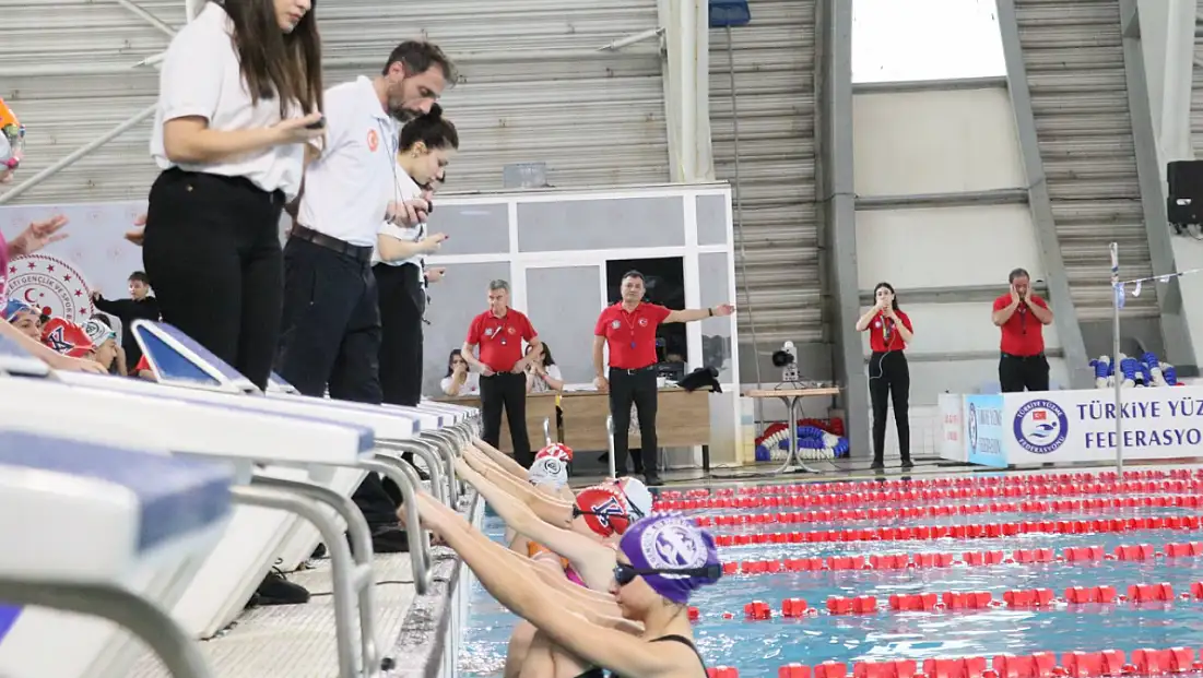 Yüzmede il birinciliği tamamlandı