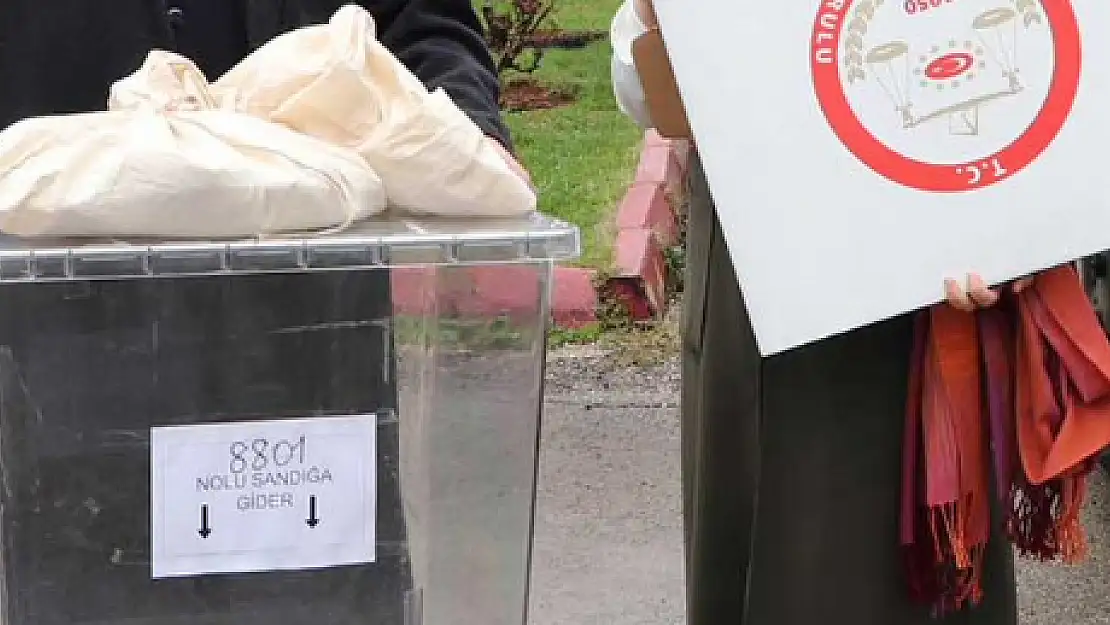 1 milyon 733 bin 940 kişi oy kullandı