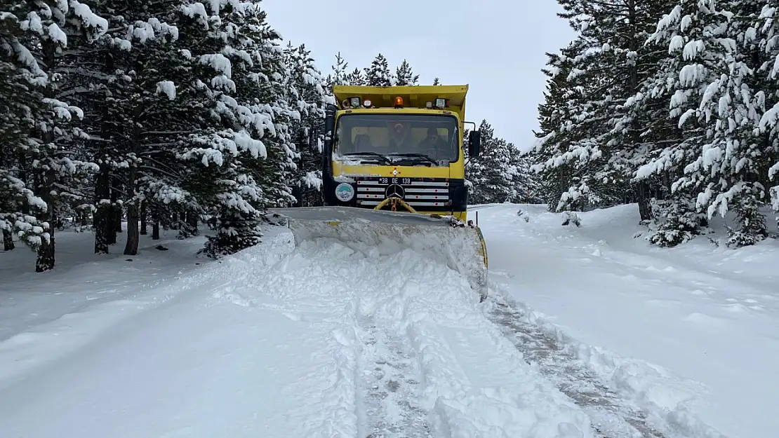 137 Mahalle yolu açıldı