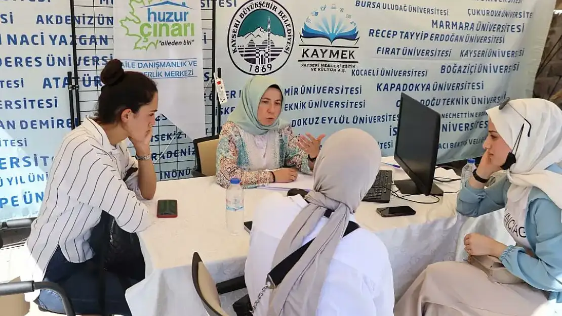 1500 ÖĞRENCİYE ÜCRETSİZ DANIŞMANLIK HİZMETİ