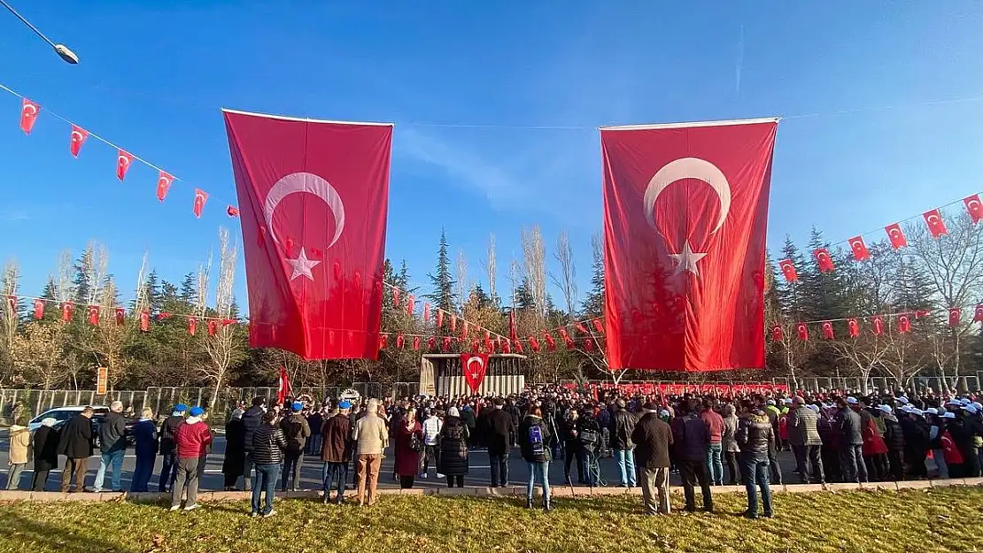 17 ARALIK ŞEHİTLERİ ANILDI