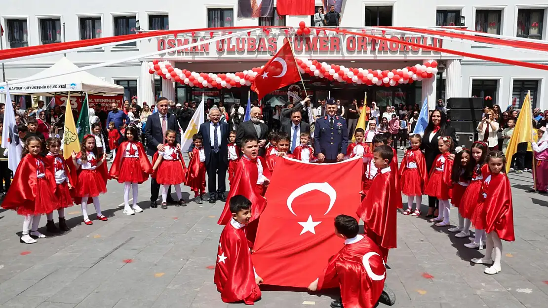 23 Nisan Ulusal Egemenlik ve Çocuk Bayramı coşkuyla kutlandı