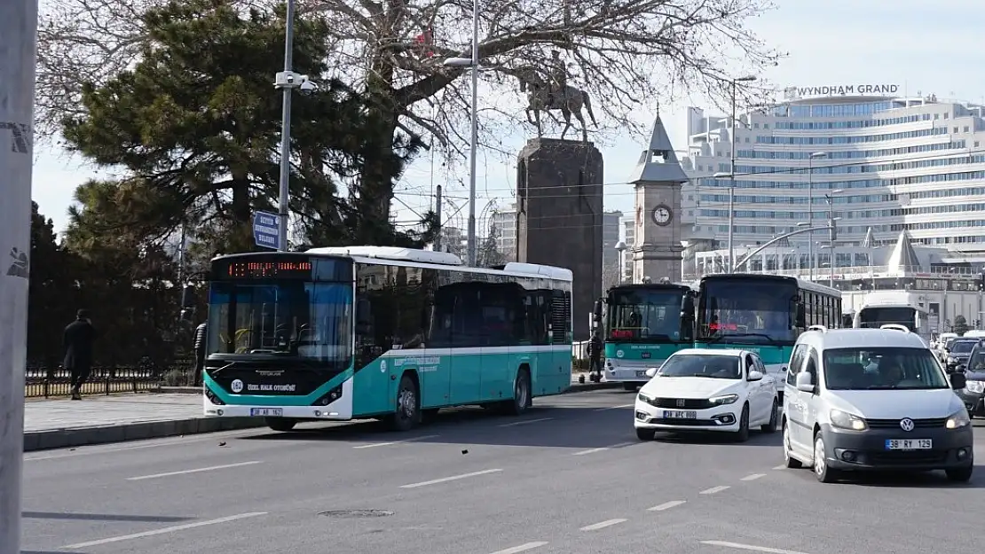 65 yaş üstü ücretsiz ulaşıma devam edecek