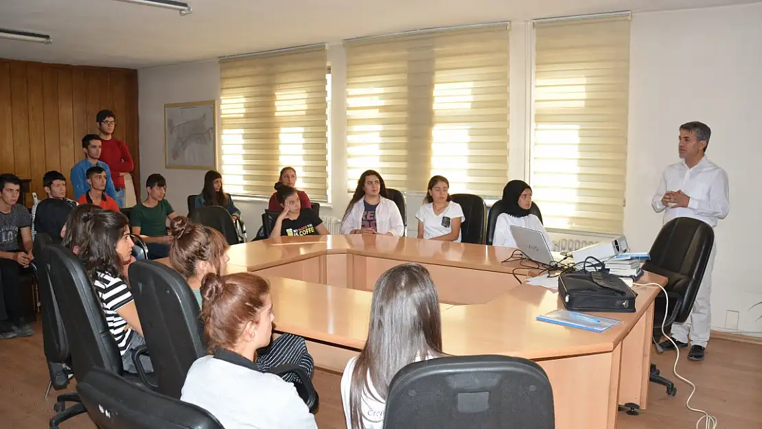 Adıyaman Belediyesi'nden Stajyer Öğrencilere İş Güvenliği Eğitimi