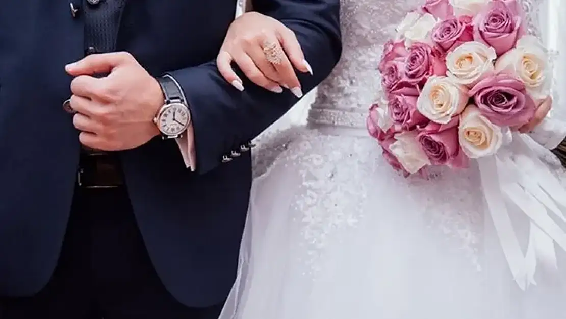 Aile ve Gençlik Fonu'ndan çiftlere indirim müjdesi