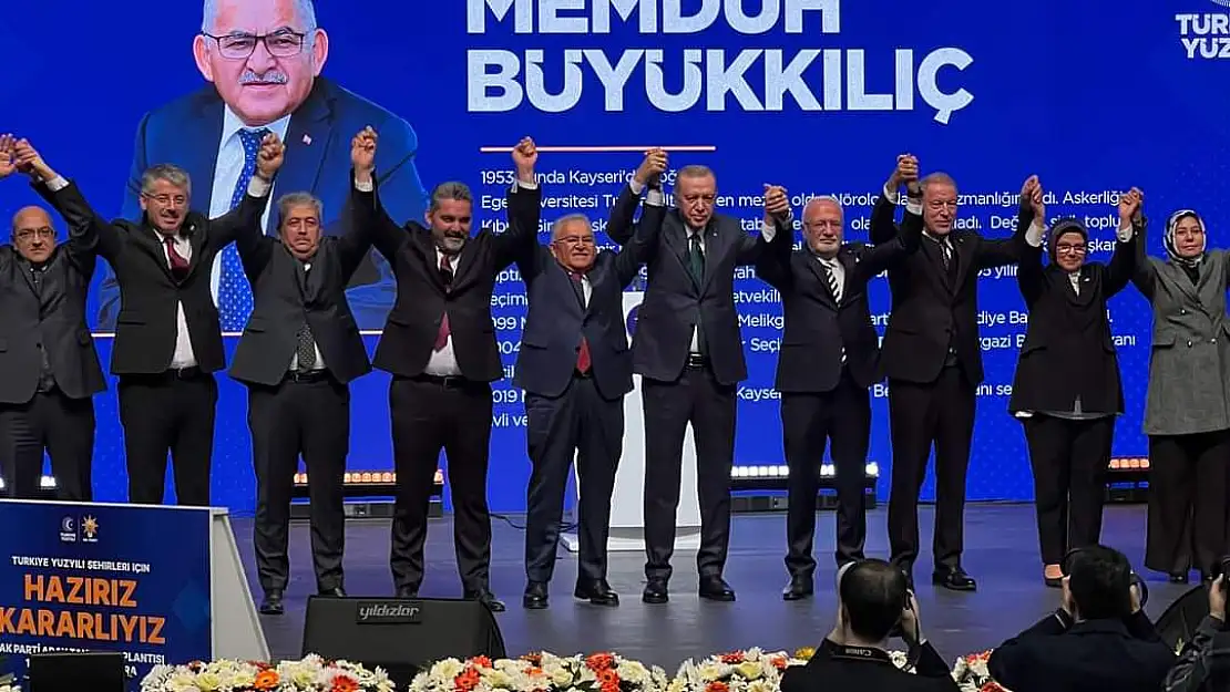 AKP Kayseri'de Memduh Büyükkılıç 'la devam dedi