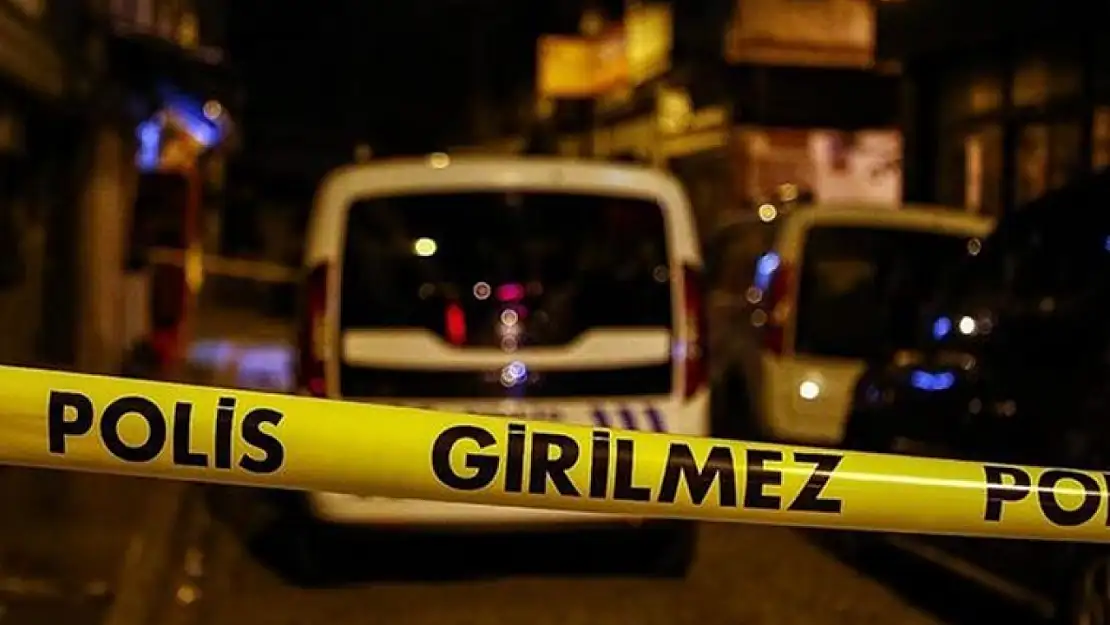 Alacak davası kanlı sonuçlandı: İki kişi bıçakla yaralandı