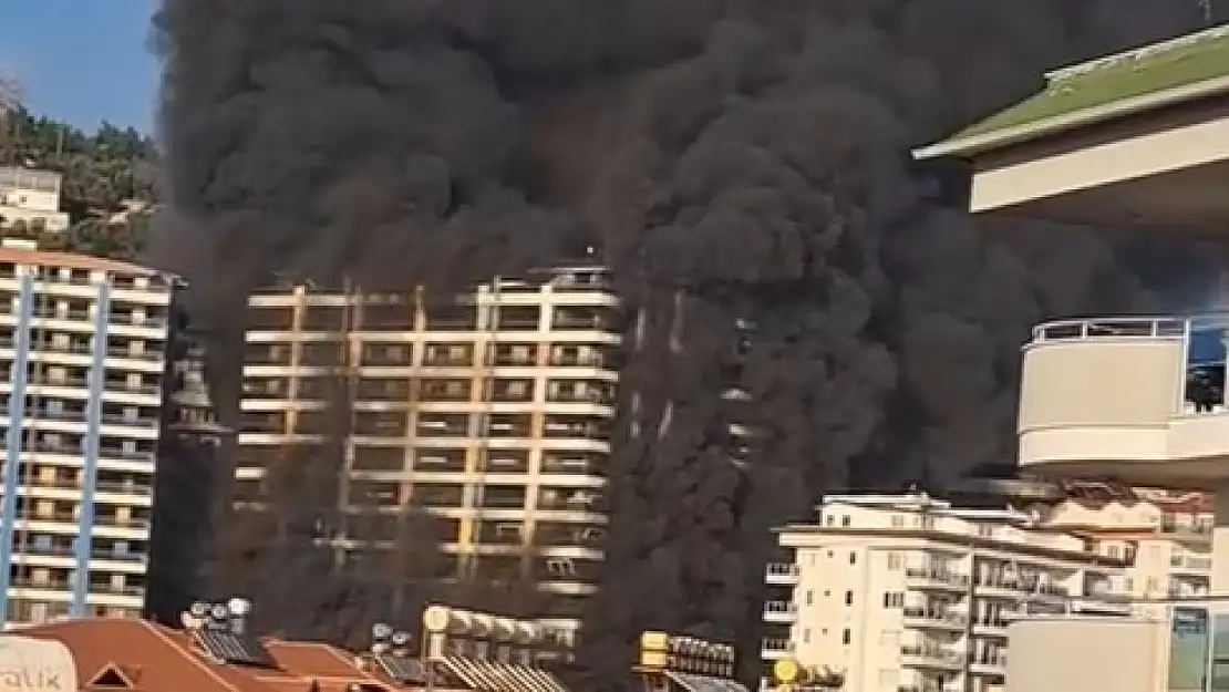 Alanya'da otel inşaatında yangın