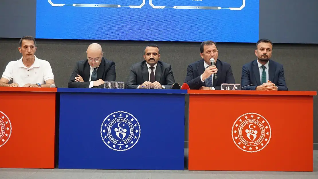Ali Dağı'nda Yamaç Paraşütü Şampiyonası Öncesi teknik toplantı yapıldı
