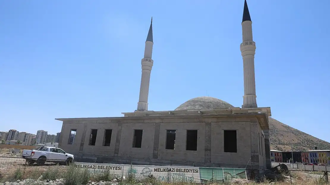 Ali Erkara Cami'nin Yapımı Devam Ediyor