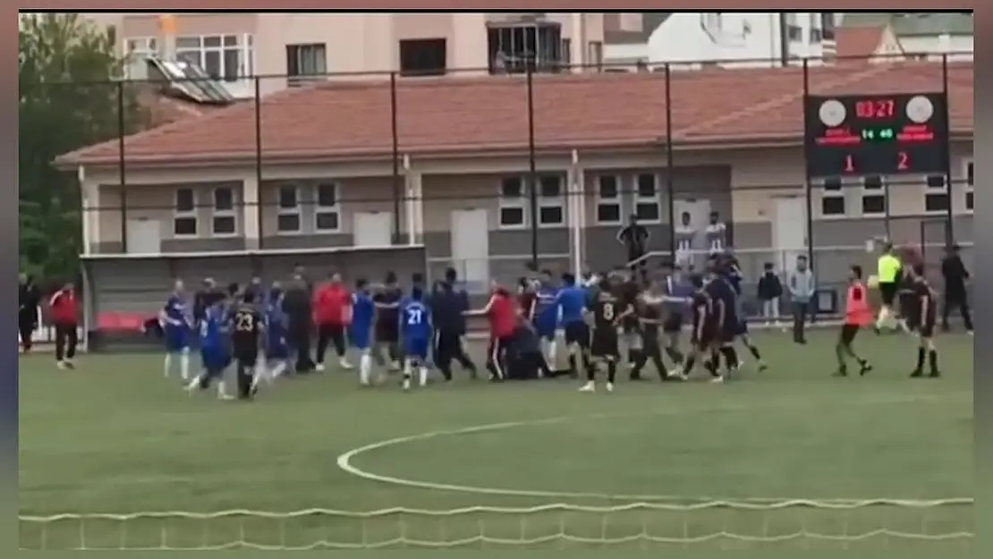 Amatör futbol maçında kavga çıktı