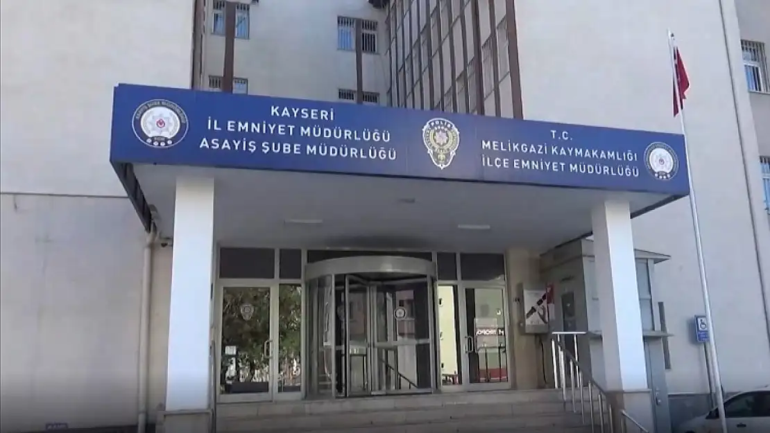 Araçların tekerlerini kesen 2 çocuk yakalandı