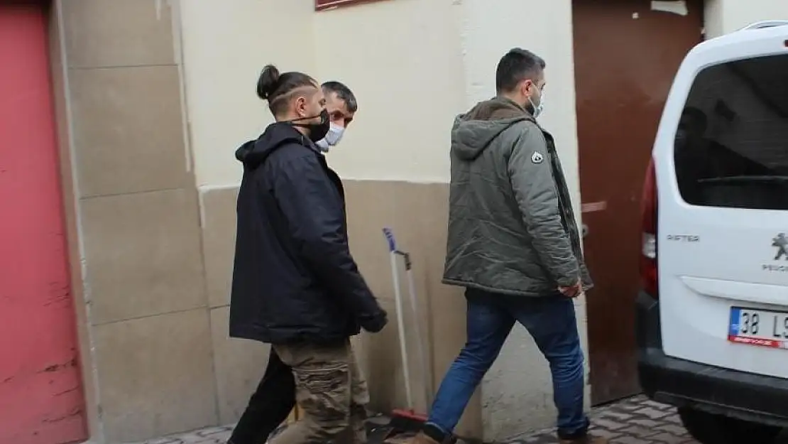 Aranan hırsız yakalandı