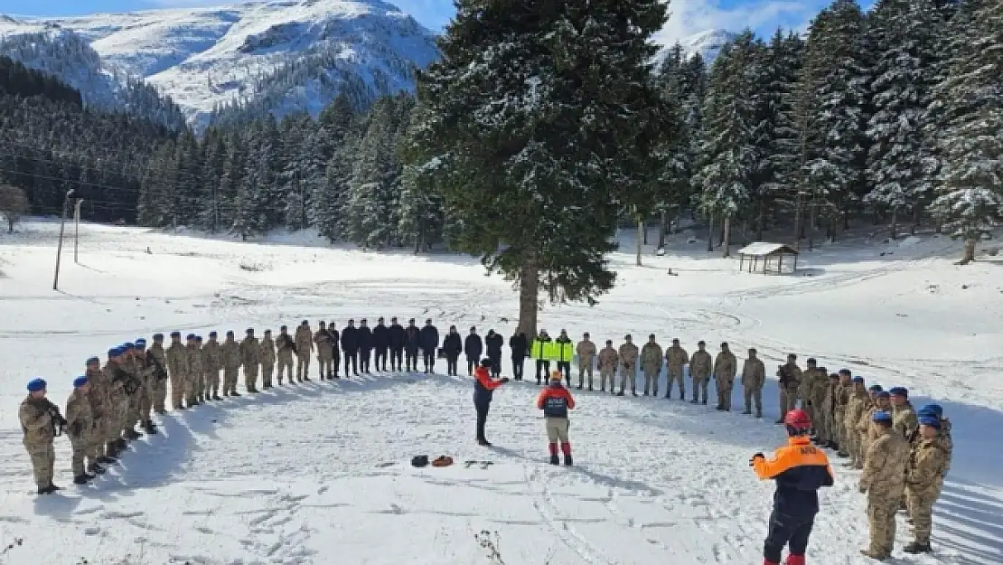 Artvin'de jandarma personeline arama kurtarma eğitimi verildi