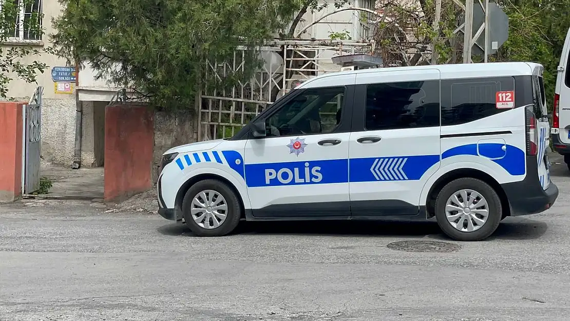 Babasını bıçaklayan şüpheli tutuklandı