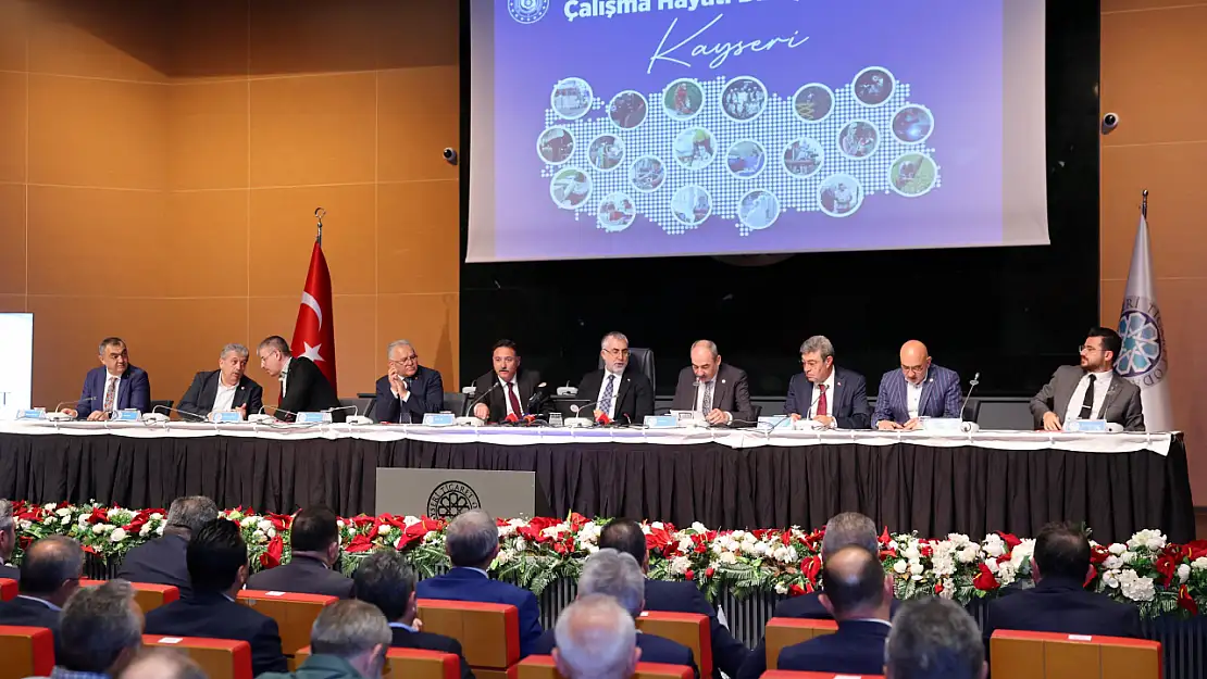 Bakan Işıkhan, Kayseri'de iş insanlarıyla buluştu