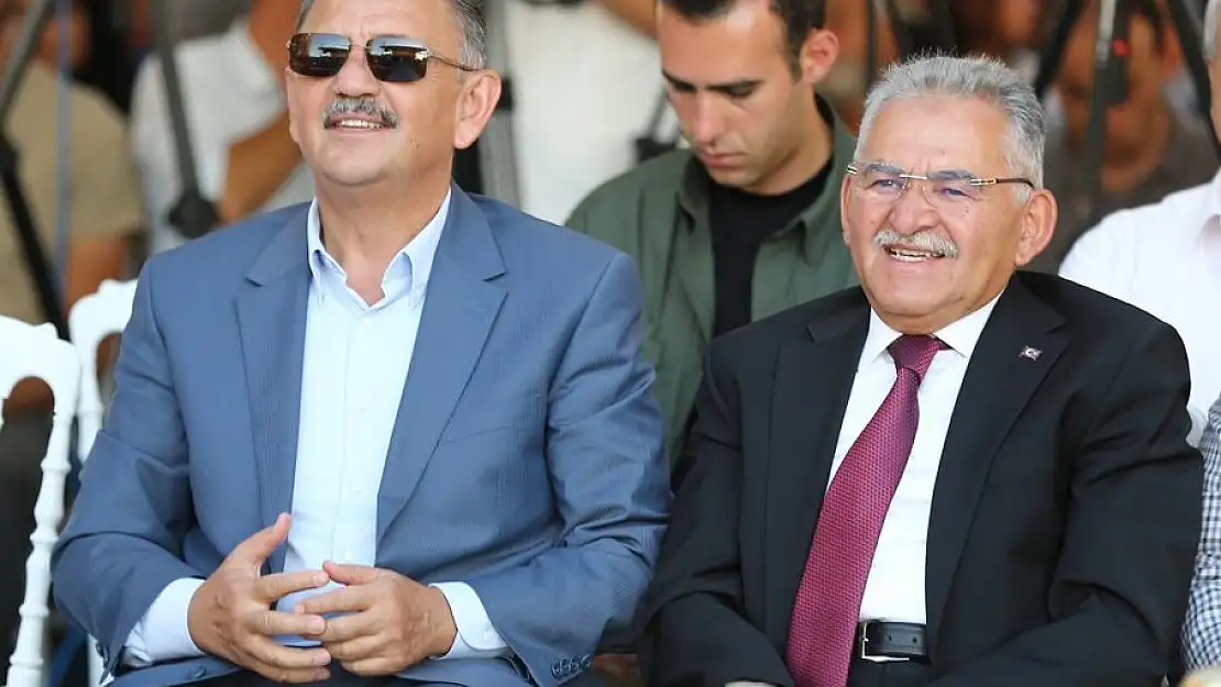 BAKAN ÖZHASEKİ'DEN BAŞKAN BÜYÜKKILIÇ'A: 'HİZMETLERİNİ MAŞALLAH KONUŞTURUYOR'