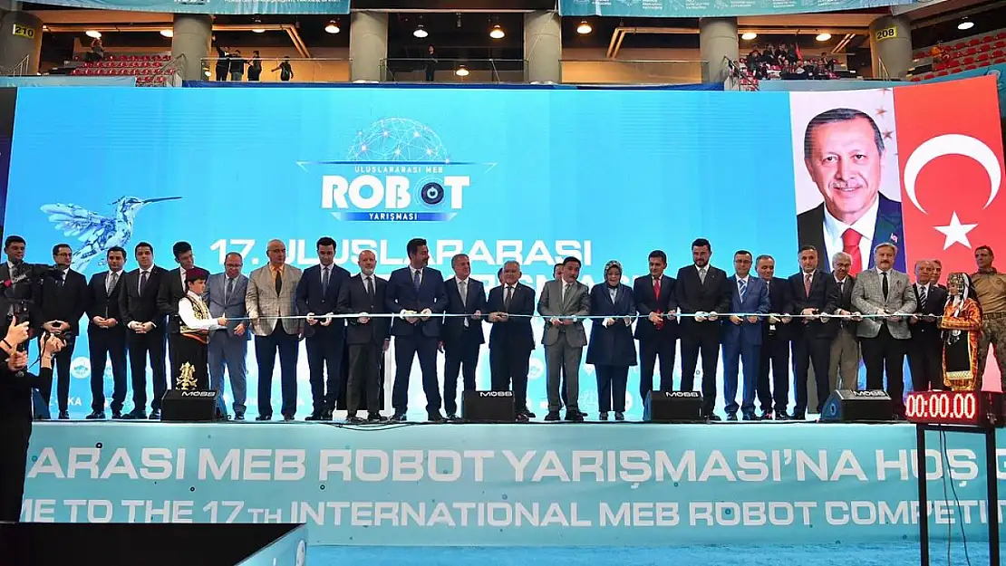 Başkan Büyükkılıç, 17. uluslararası meb robot yarışması açılışında gençleri yalnız bırakmadı
