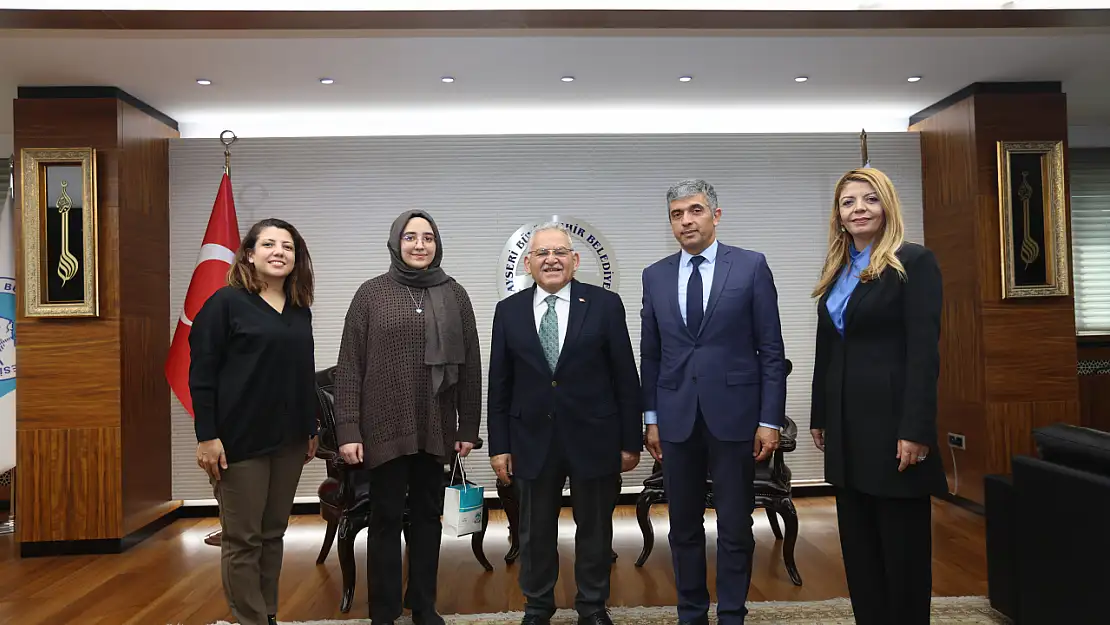 Başkan Büyükkılıç, 'altın öğrenci' bergüzar'ı ağırladı