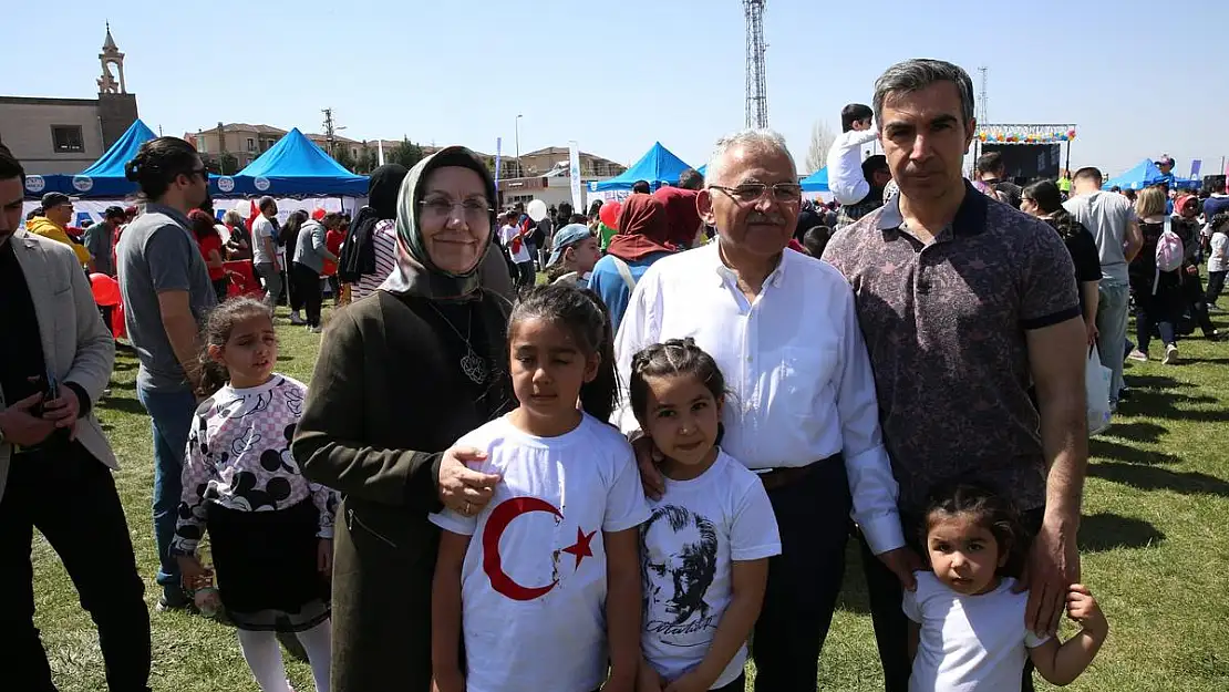 BAŞKAN BÜYÜKKILIÇ, 'ÇOCUK FESTİVALİ'NE KATILDI