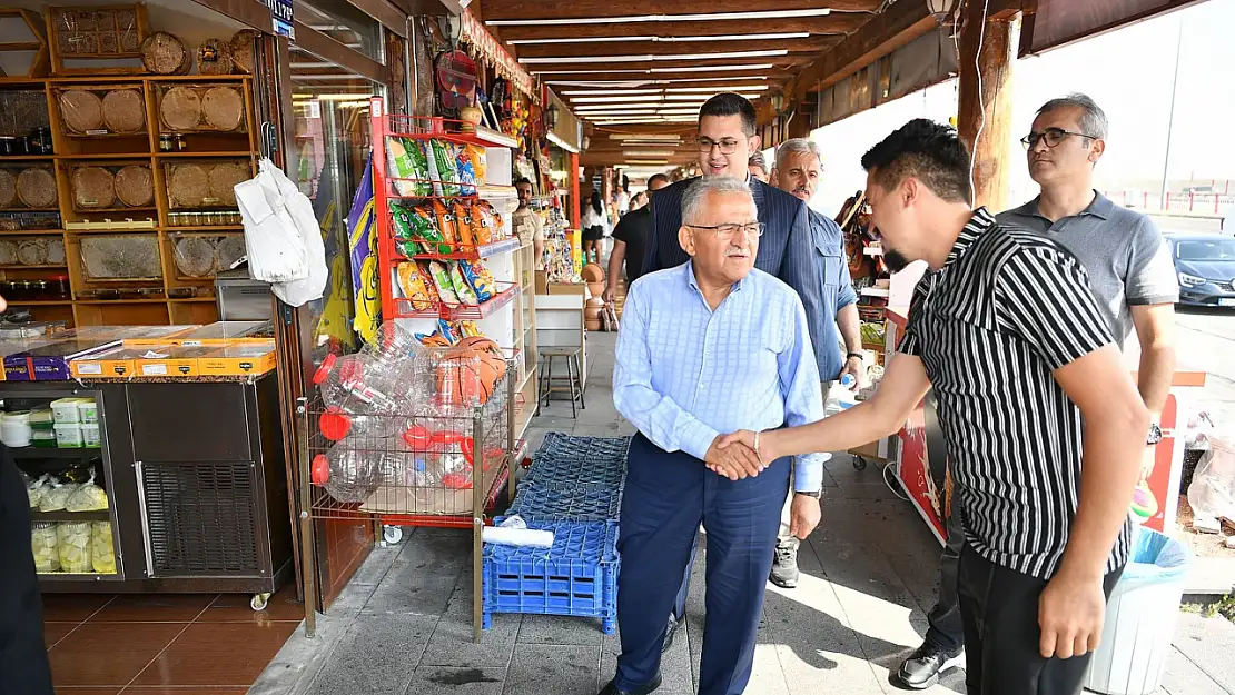 Başkan Büyükkılıç Erciyes'te esnafla buluştu