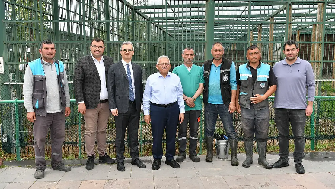 Başkan Büyükkılıç, hayvanat bahçesini ziyaret etti