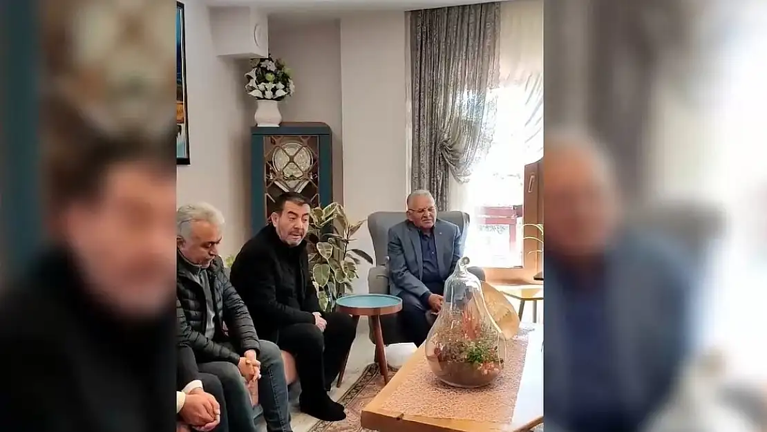 Başkan Büyükkılıç, Şehit Yiğit'in evinde Kuran-ı Kerim okudu