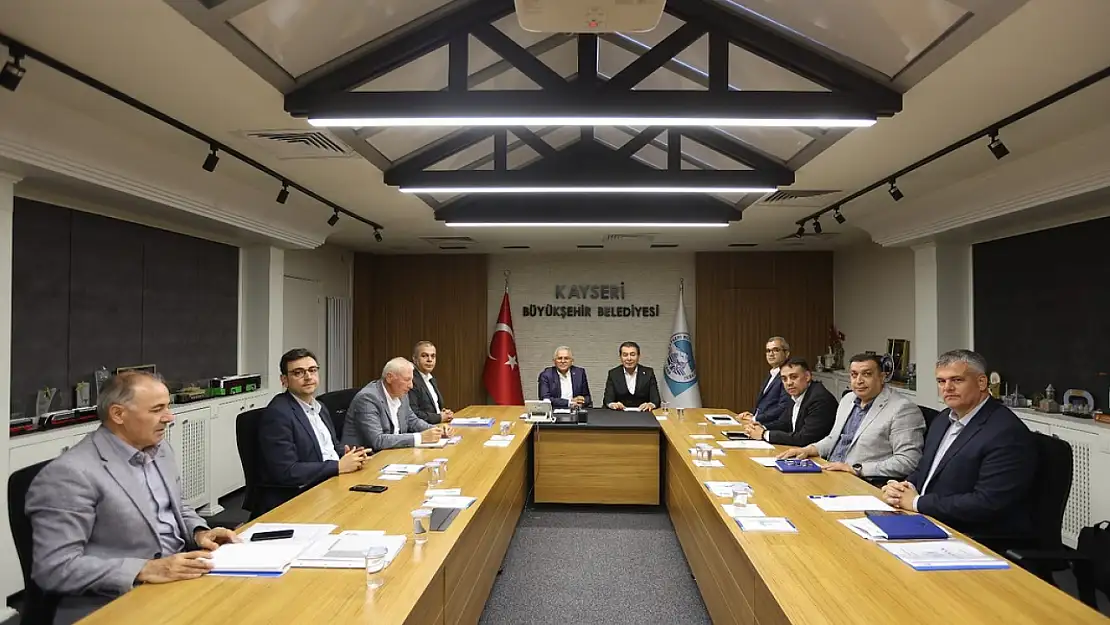 Başkan Büyükkılıç'tan İlçelere yatırım mesaisi