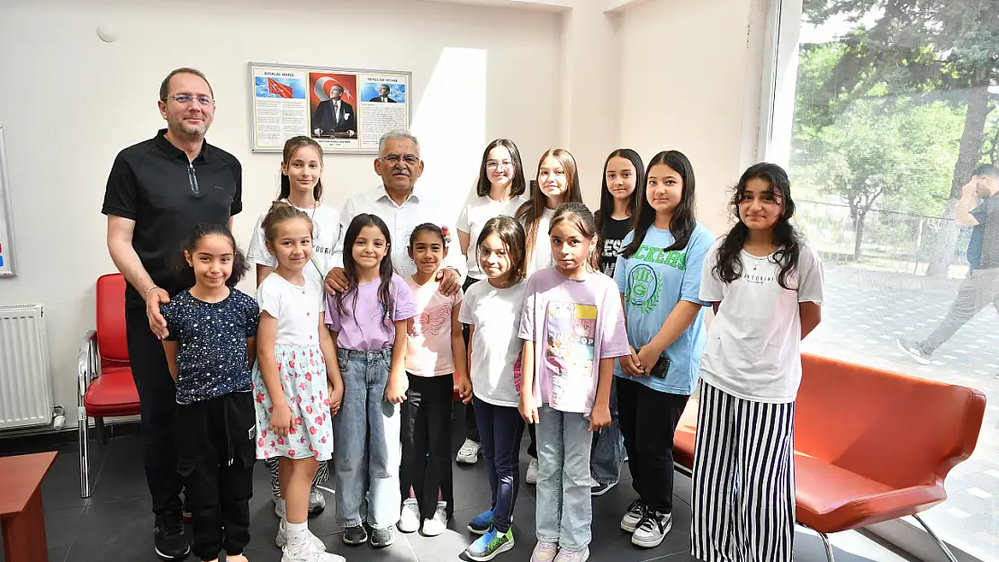 Başkan Büyükkılıç'tan kaymek'e yakın takip: 'Geleceğimiz sizsiniz'
