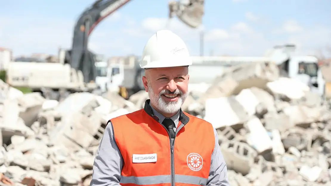 Başkan Çolakbayrakdar: '5 yılın sabrı, modern yaşamla sonuçlandı!'