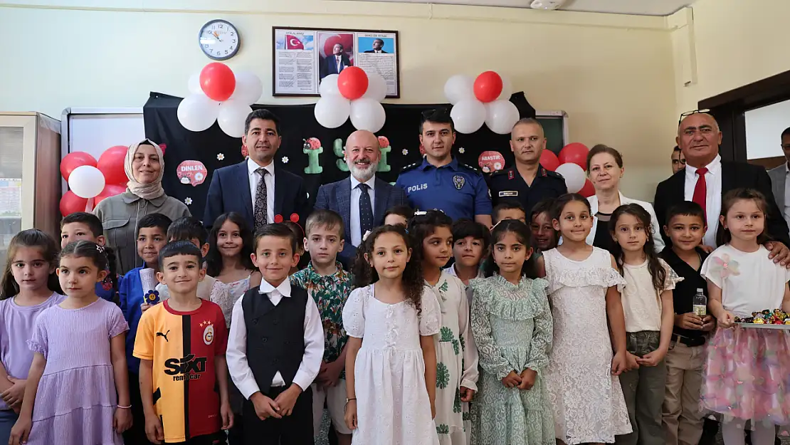 Başkan Çolakbayrakdar'dan öğrencilere karne sevinci