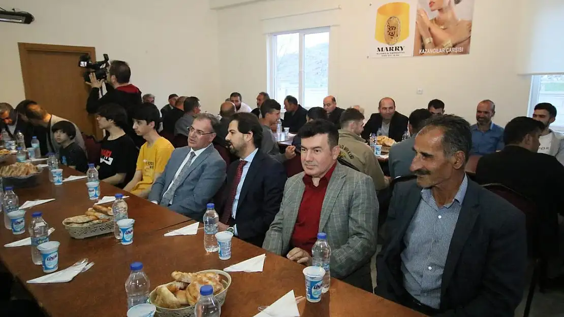 BAŞKAN ÖZDOĞAN HÜRMETÇİ MAHALLE HALKIYLA İFTARDA BULUŞTU