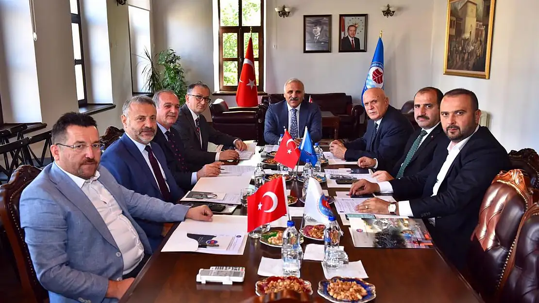 BAŞKAN PEKMEZCİ'DEN TRABZON VE RİZE ZİYARETİ