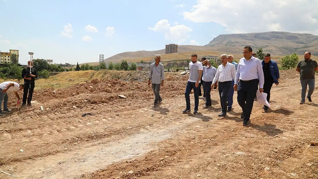 BATTALGAZİ BELEDİYESİ'NDEN YOLLARA REKOR YATIRIM