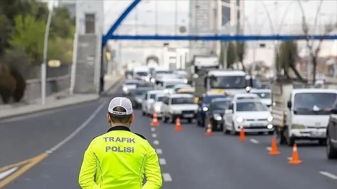 Bayramda trafik alarmı: 68 bin 829 görevli sahada