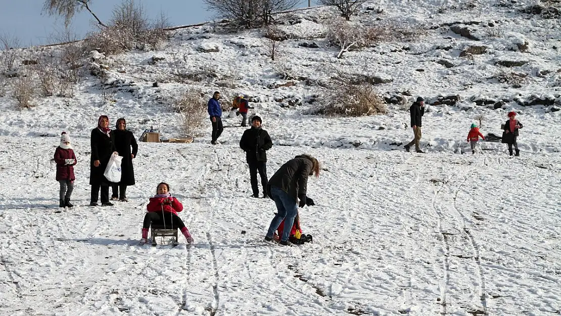 Belediye Yaptı, Çocuklar Kaydı