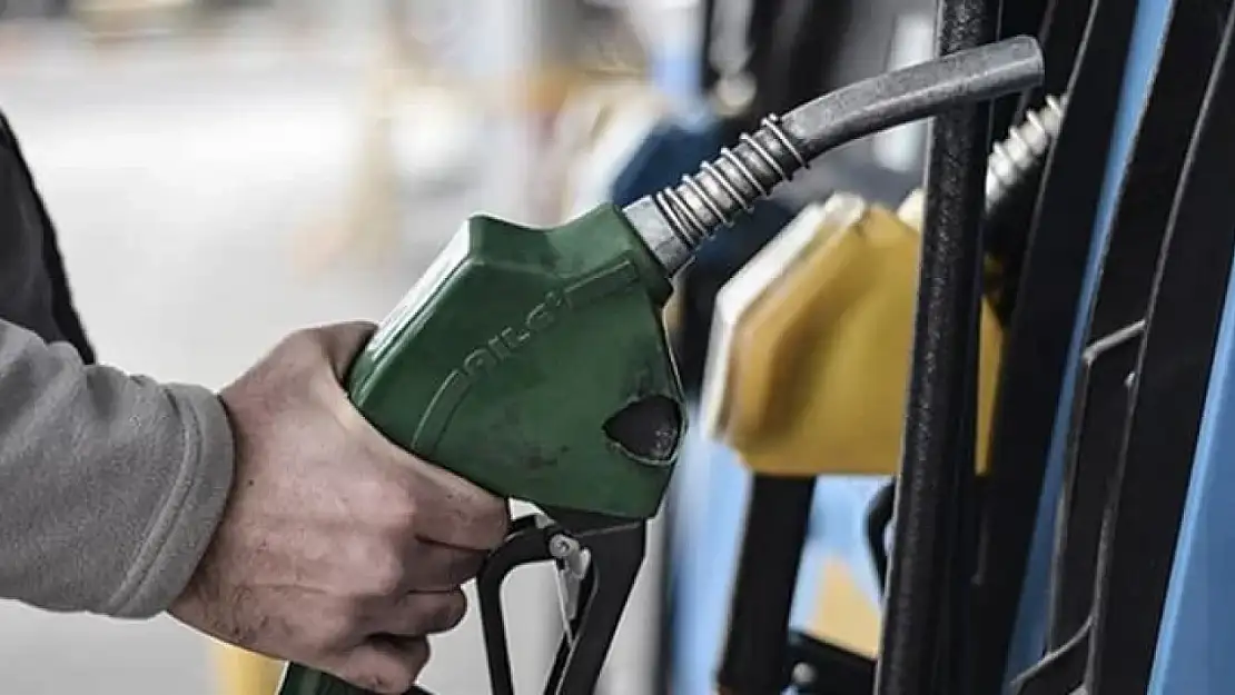Bu gece başlıyor:Benzine 1.20 tl zam geliyor