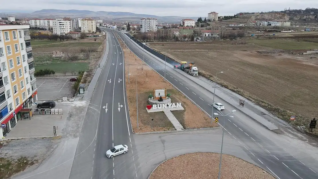 BÜNYAN'DA ASFALT ÇALIŞMALARI SON HIZ DEVAM EDİYOR