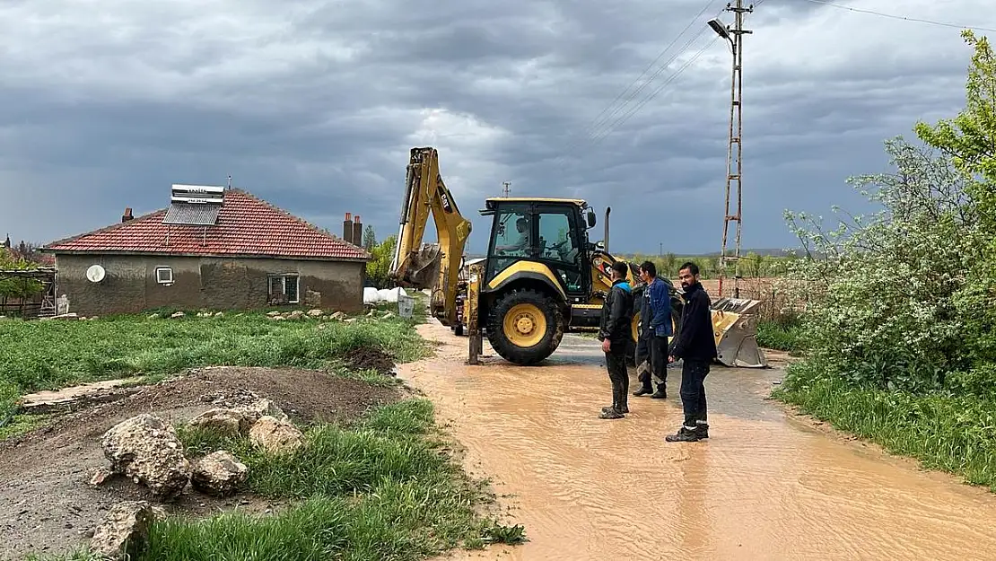 Bünyan'da sel sonrası mahallelerde gerekli çalışmalara başlandı