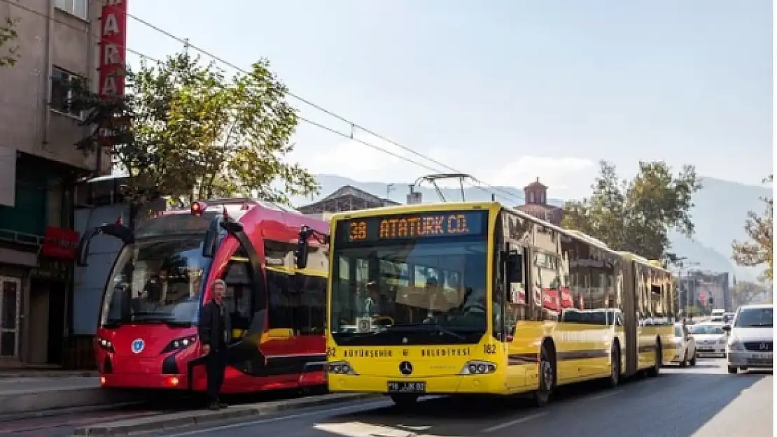 Bursa'da kadınlara ulaşım ücretsiz