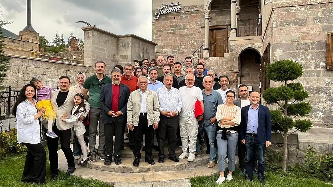 Büyükkılıç, hekimler ve öğretmenlerle buluştu