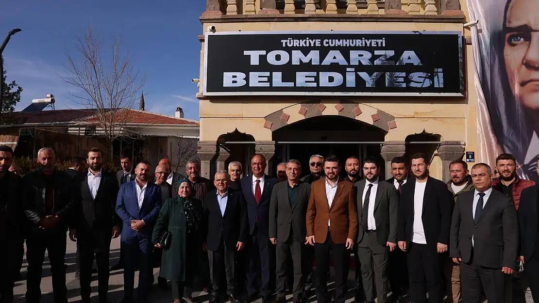 Büyükkılıç ve Okandan Tomarza'da vatandaşlarla buluştu