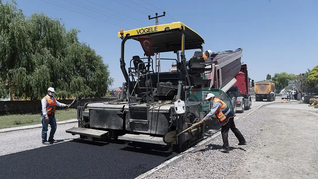 BÜYÜKŞEHİR ASFALT ÇALIŞMALARINI SÜRDÜRÜYOR