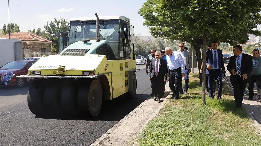 BÜYÜKŞEHİR'DE YOLLAR YENİLENİYOR