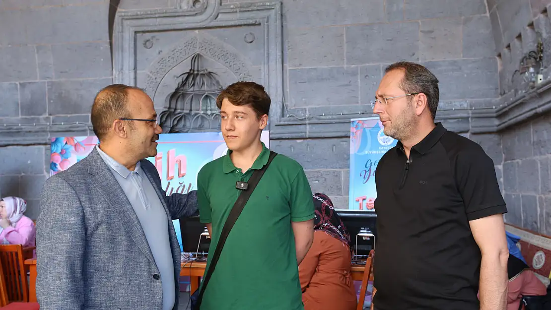 Büyükşehir'den YKS tercih desteğine yoğun ilgi