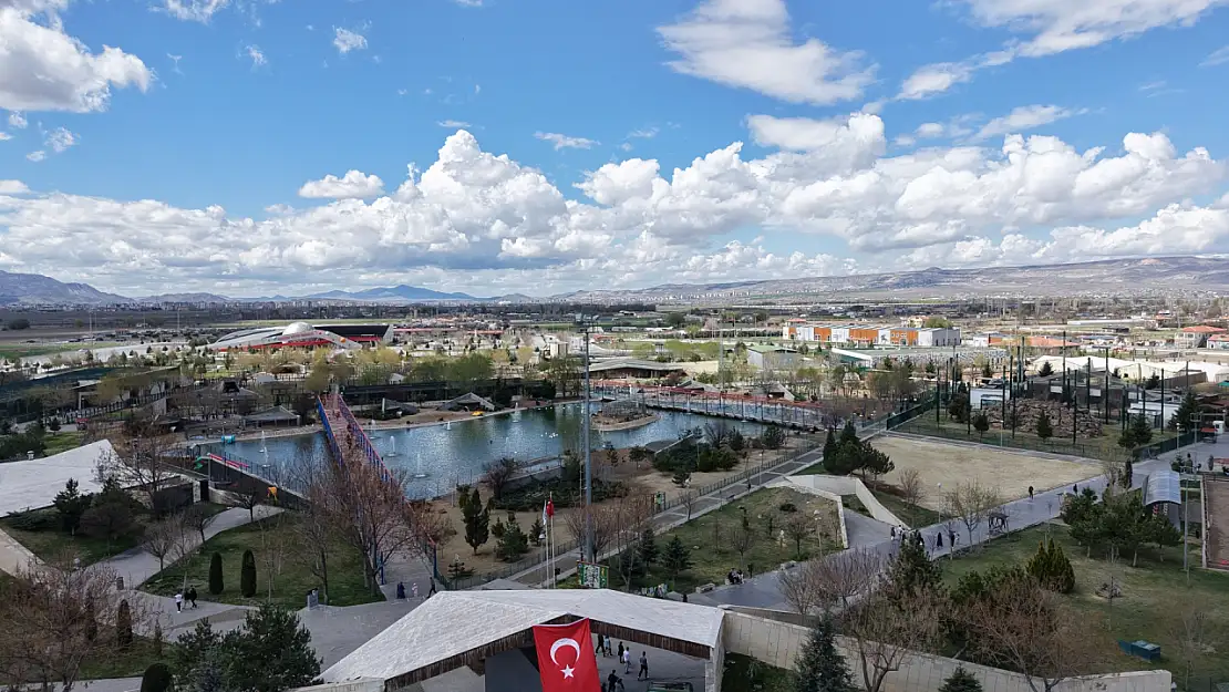 Büyükşehir hayvanat bahçesi 19 Mayıs'ta doldu taştı