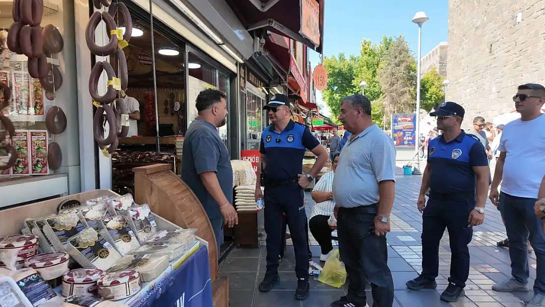 Büyükşehir Zabıtasından Esnafa dayanışma örneği