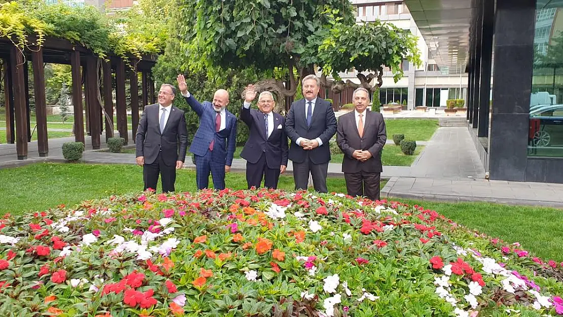 Büyükşehirde Başkanlar Toplantısı