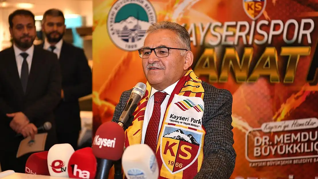 BÜYÜKŞEHİR'İN 'KAYSERİSPOR AŞKI-SANAT AŞKI SERGİSİ'NDE BÜTÜNLEŞTİ